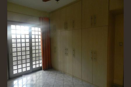 Casa à venda com 450m², 5 quartos e 5 vagas Casa à venda com 450m², 5 quartos e 5 vagasQuarto 1