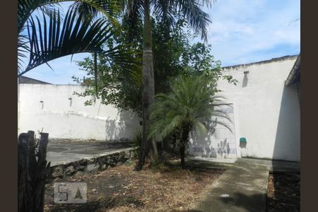 Casa à venda com 450m², 5 quartos e 5 vagas Casa à venda com 450m², 5 quartos e 5 vagasÁrea comum - Churrasqueira