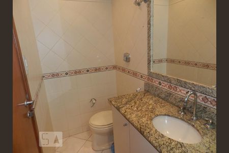 Casa à venda com 450m², 5 quartos e 5 vagas Casa à venda com 450m², 5 quartos e 5 vagasBanheiro