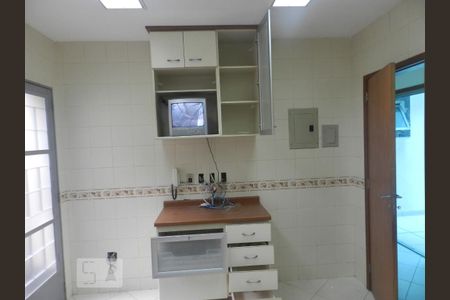 Casa à venda com 450m², 5 quartos e 5 vagas Casa à venda com 450m², 5 quartos e 5 vagasCozinha - Armários