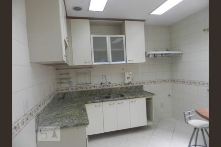 Casa à venda com 450m², 5 quartos e 5 vagas Casa à venda com 450m², 5 quartos e 5 vagasCozinha