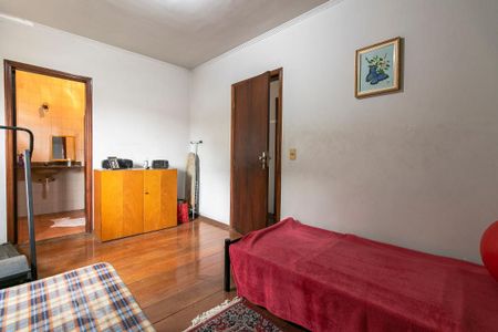 Casa à venda com 350m², 3 quartos e 8 vagasSuíte 2