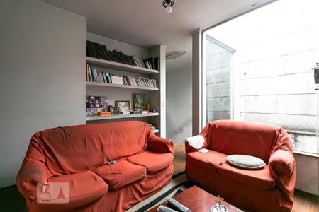 Casa à venda com 350m², 3 quartos e 8 vagasSala de Video