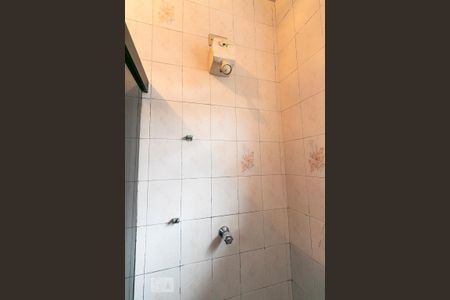 Casa à venda com 350m², 3 quartos e 8 vagasBanheiro da Suíte 3 - Chuveiro