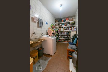 Casa à venda com 350m², 3 quartos e 8 vagasÁrea de Serviço