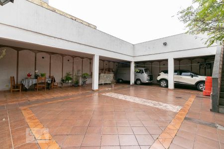 Casa à venda com 350m², 3 quartos e 8 vagasGaragem / Quintal