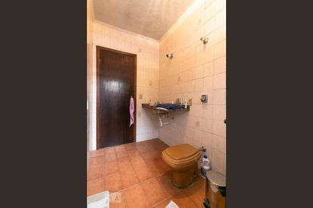 Casa à venda com 350m², 3 quartos e 8 vagasBanheiro da Suíte 3