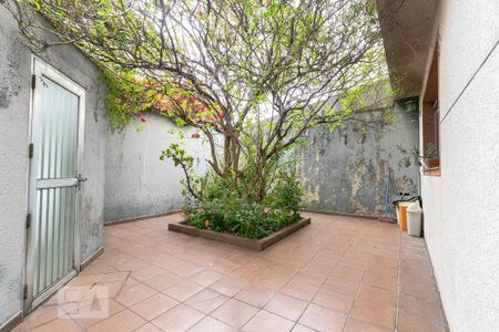 Casa à venda com 350m², 3 quartos e 8 vagasQuintal