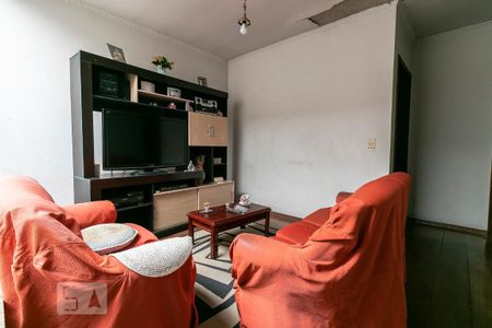Sala de Video de casa à venda com 3 quartos, 350m² em Vila Bertioga, São Paulo