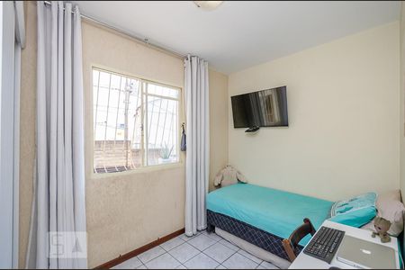 Quarto 2 de apartamento para alugar com 2 quartos, 55m² em Estrela do Oriente, Belo Horizonte