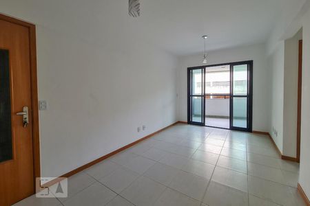 Sala de apartamento para alugar com 3 quartos, 75m² em Imbuí, Salvador