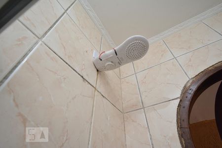 Casa para alugar com 50m², 1 quarto e sem vagaChuveiro