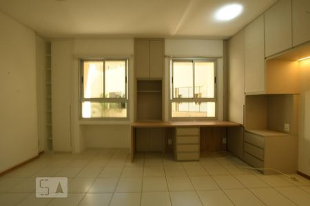 Quarto de apartamento para alugar com 1 quarto, 60m² em Setor de Habitações Individuais Norte, Brasília