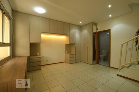Quarto de apartamento para alugar com 1 quarto, 60m² em Setor de Habitações Individuais Norte, Brasília