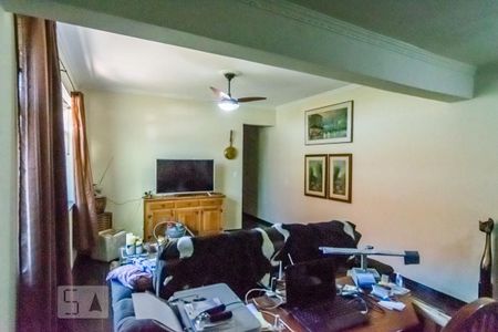 Casa à venda com 203m², 5 quartos e 3 vagasCasa 2 Sala