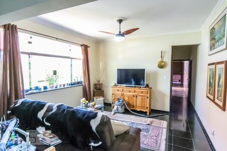 Casa à venda com 203m², 5 quartos e 3 vagasCasa 2 Sala