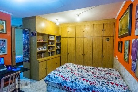 Casa à venda com 203m², 5 quartos e 3 vagasCasa 2 Quarto 2