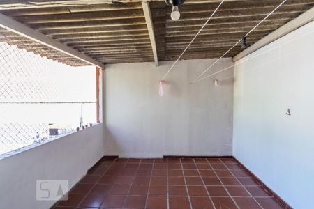 Casa à venda com 203m², 5 quartos e 3 vagasÁrea de Serviço