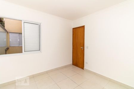 Quarto 2 de apartamento para alugar com 2 quartos, 45m² em Vila Nova Mazzei, São Paulo