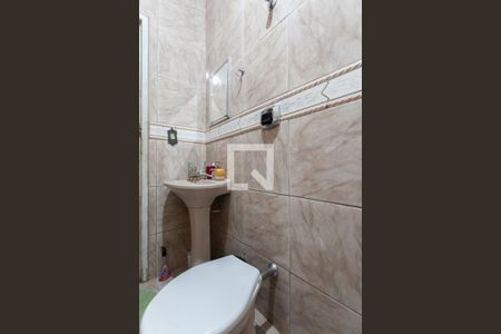 Casa à venda com 381m², 3 quartos e 2 vagasBanheiro Social