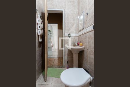 Casa à venda com 381m², 3 quartos e 2 vagasBanheiro Social