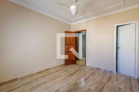 Casa de condomínio à venda com 350m², 4 quartos e 4 vagasSuíte 3