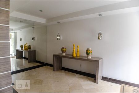 Apartamento à venda com 110m², 3 quartos e 2 vagasHall