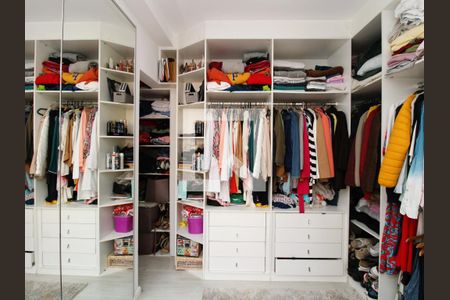 Apartamento à venda com 110m², 3 quartos e 2 vagasCloset da Suíte