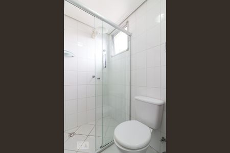Banheiro quarto 3 suíte de apartamento para alugar com 3 quartos, 66m² em Jardim Flor da Montanha, Guarulhos