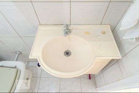 Banheiro de kitnet/studio para alugar com 1 quarto, 32m² em Bela Vista, São Paulo