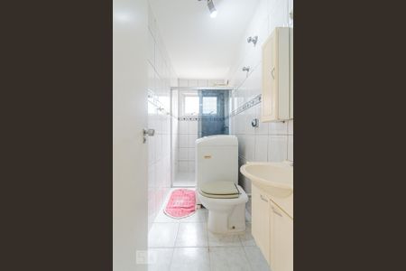 Banheiro de kitnet/studio para alugar com 1 quarto, 32m² em Bela Vista, São Paulo