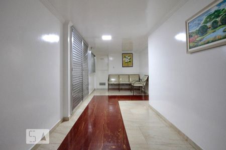 Studio para alugar com 32m², 1 quarto e sem vaga Studio para alugar com 32m², 1 quarto e sem vagaHall de Entrada