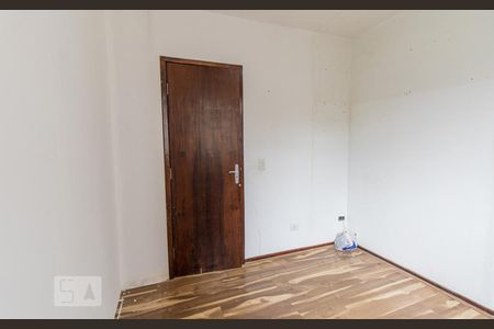 Quarto 1 de apartamento para alugar com 3 quartos, 62m² em Uberaba, Curitiba