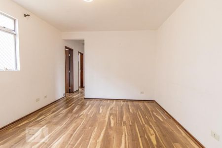 Sala de apartamento para alugar com 3 quartos, 62m² em Uberaba, Curitiba