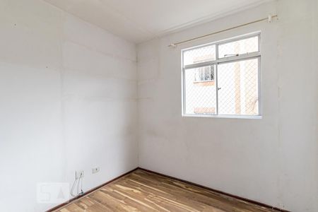 Quarto 1 de apartamento para alugar com 3 quartos, 62m² em Uberaba, Curitiba