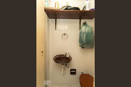 Apartamento à venda com 82m², 2 quartos e sem vagaBanheiro de Serviço