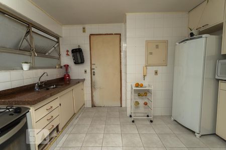 Apartamento à venda com 82m², 2 quartos e sem vagaCozinha