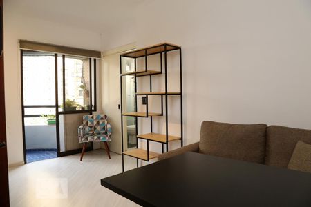 Sala/Cozinha de apartamento à venda com 1 quarto, 31m² em Vila Suzana, São Paulo