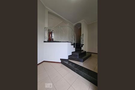 Hall de Entrada de casa para alugar com 4 quartos, 377m² em Vila Trujillo, Sorocaba