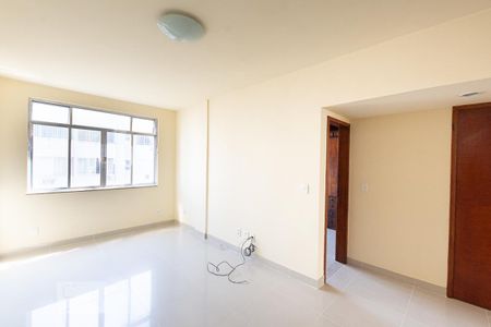 Sala de apartamento à venda com 2 quartos, 90m² em Icaraí, Niterói