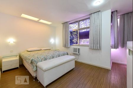 Apartamento à venda com 200m², 3 quartos e sem vagaSuíte