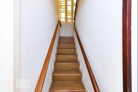 Apartamento à venda com 200m², 3 quartos e sem vagaEscadas