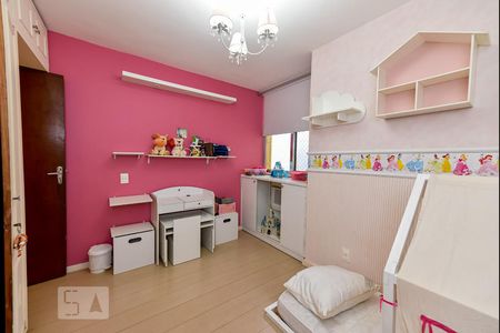 Apartamento à venda com 200m², 3 quartos e sem vagaQuarto 2