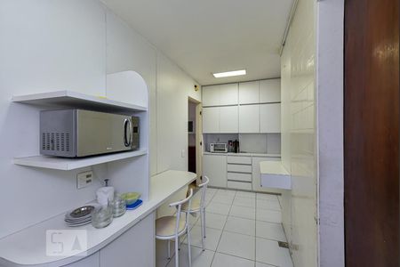 Apartamento à venda com 200m², 3 quartos e sem vagaCozinha