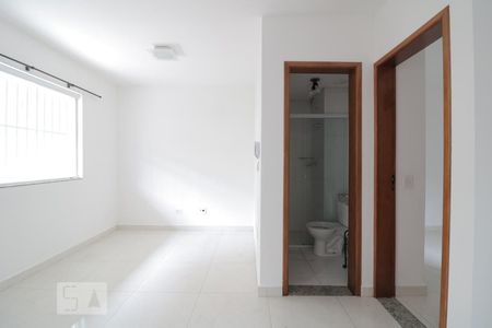 Sala e Cozinha  de casa para alugar com 1 quarto, 37m² em Vila Esperança, São Paulo
