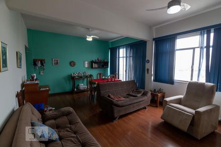 Apartamento à venda com 72m², 2 quartos e 1 vagaSala