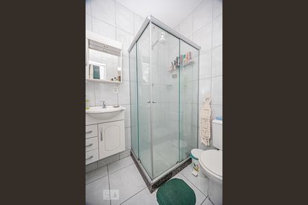 Casa à venda com 220m², 5 quartos e sem vaga Casa à venda com 220m², 5 quartos e sem vagaBanheiro da Suíte