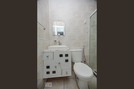 Casa à venda com 220m², 5 quartos e sem vaga Casa à venda com 220m², 5 quartos e sem vagaBanheiro Social