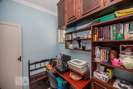 Casa à venda com 220m², 5 quartos e sem vaga Casa à venda com 220m², 5 quartos e sem vagaQuarto 3