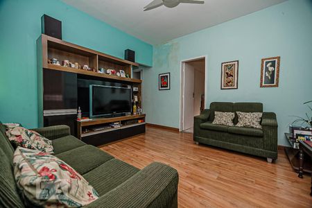 Casa à venda com 220m², 5 quartos e sem vaga Casa à venda com 220m², 5 quartos e sem vagaSala - Casa 2